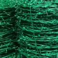Колючая проволока с ПВХ покрытием: особенности, преимущества и применение